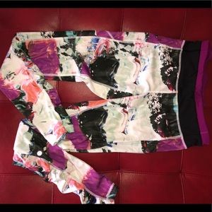 🦄🦄Size 8 limited edition Lululemon leggings